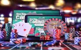 Bangladesh users checking bd 15 live casino pages on mobile devices